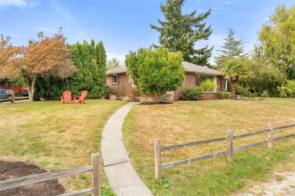 8101 274th Street NW Stanwood WA 98292