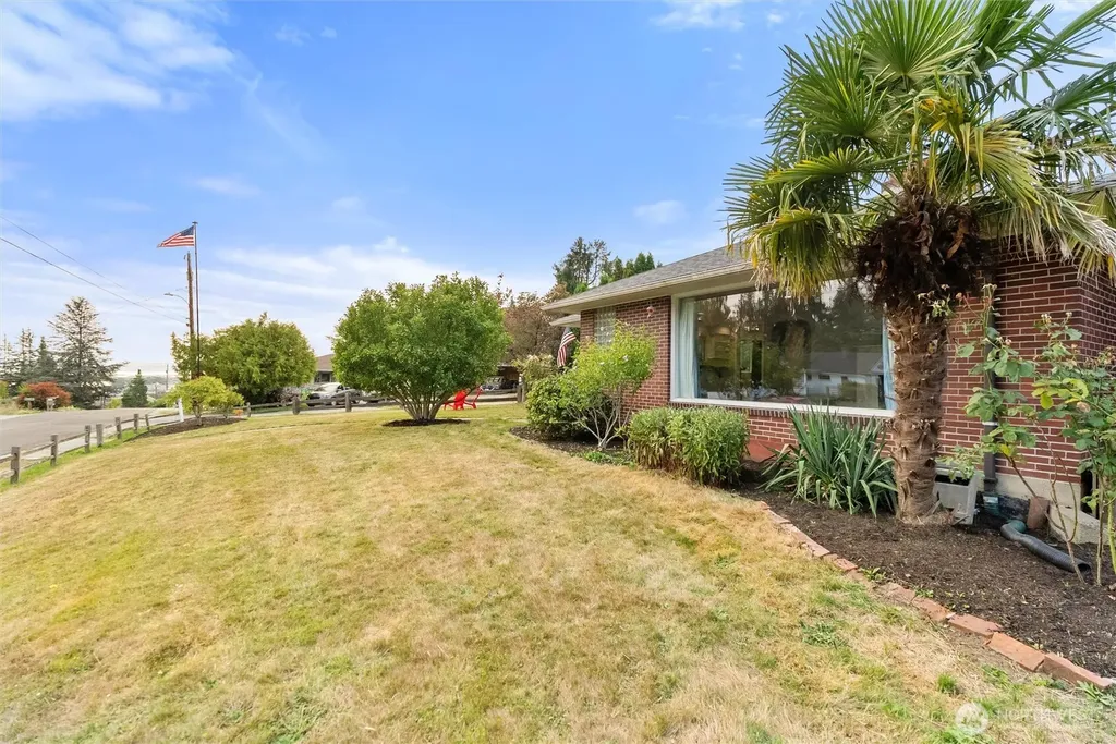 8101 274th Street NW Stanwood WA 98292