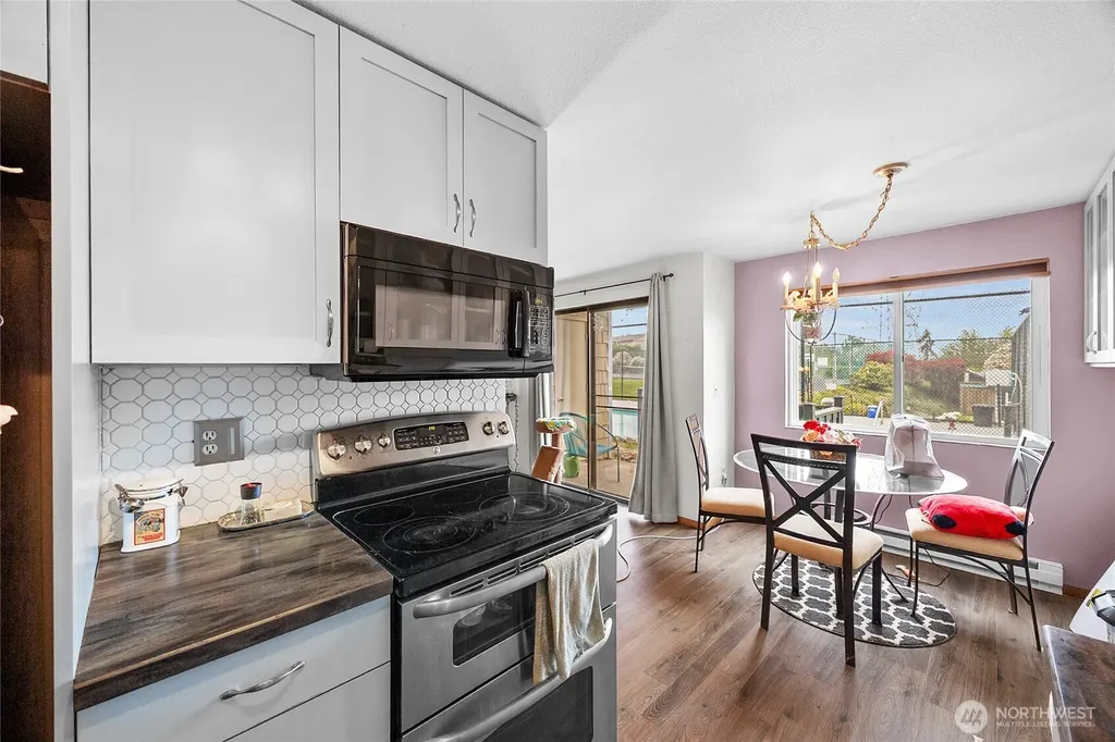 2020 Grant Avenue S Renton WA 98055