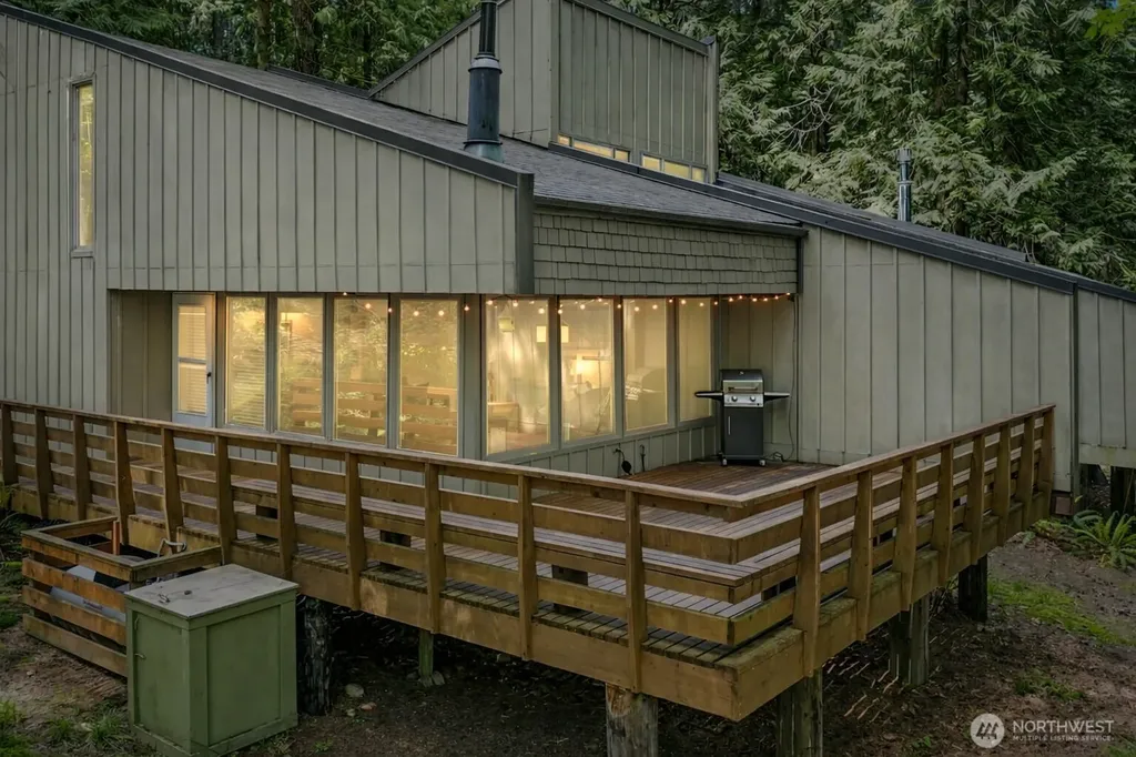 201 E Cutty Sark Drive Shelton WA 98584