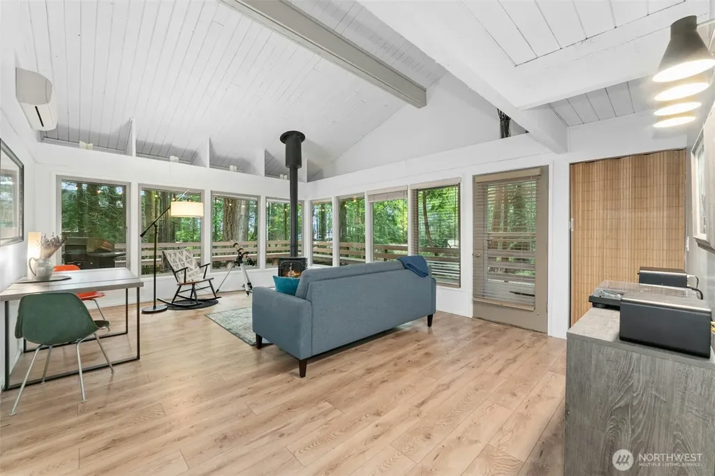 201 E Cutty Sark Drive Shelton WA 98584