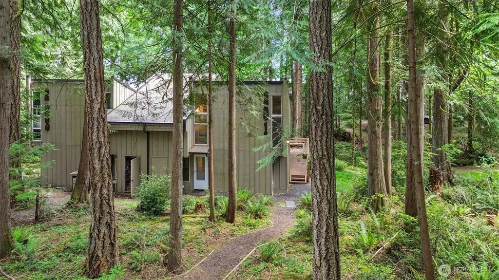201 E Cutty Sark Drive Shelton WA 98584