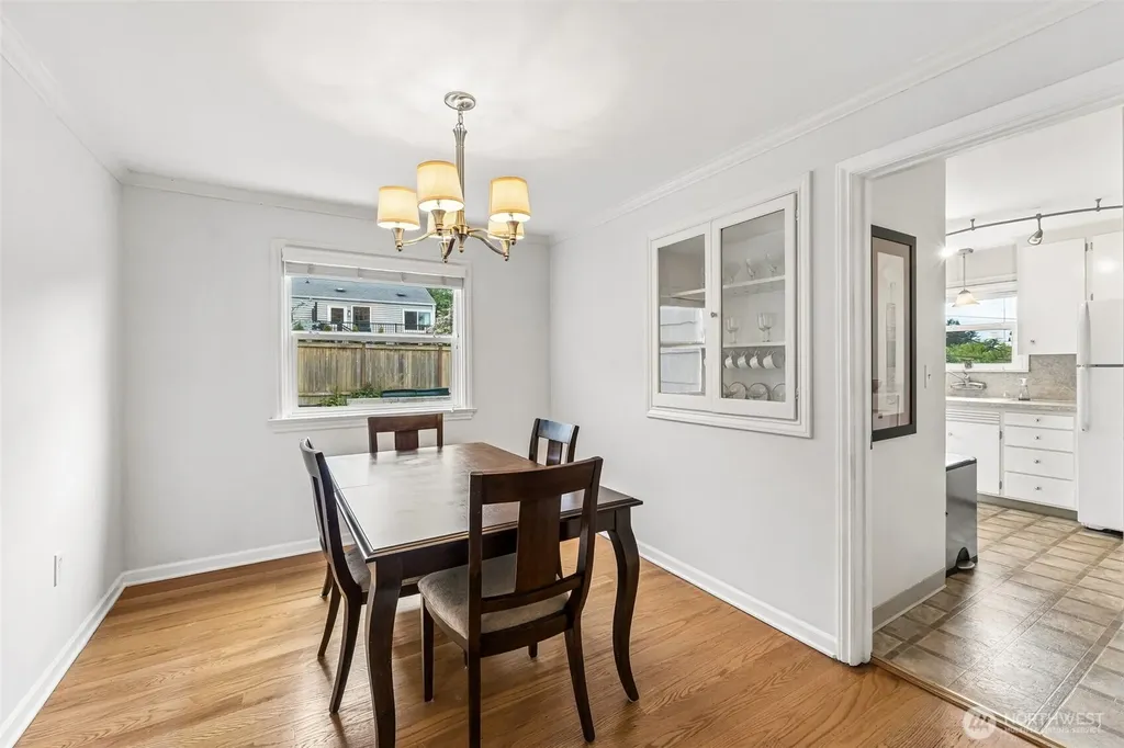 9417 44th Place NE Seattle WA 98115
