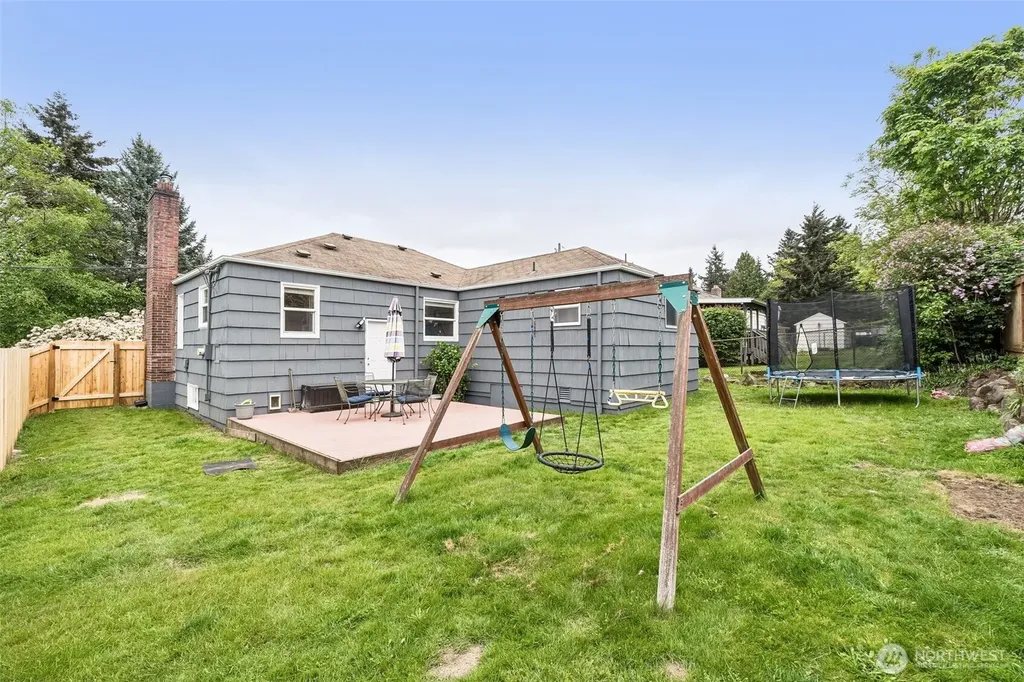 9417 44th Place NE Seattle WA 98115