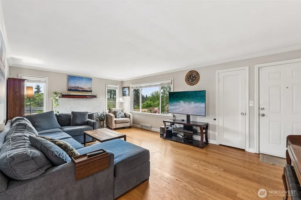 9417 44th Place NE Seattle WA 98115