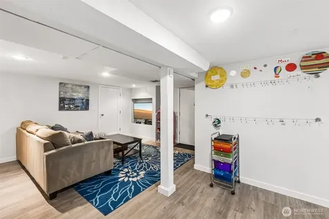9417 44th Place NE Seattle WA 98115