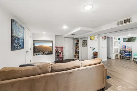9417 44th Place NE Seattle WA 98115