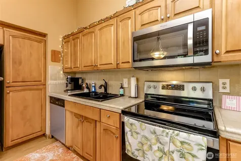 33818 35th Avenue SW Federal Way WA 98023