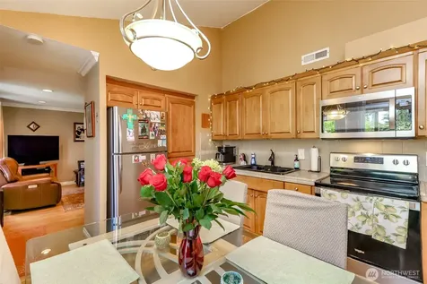 33818 35th Avenue SW Federal Way WA 98023