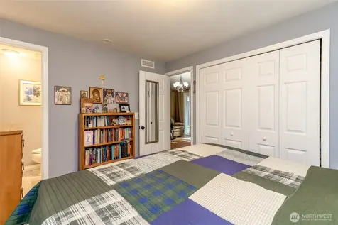 33818 35th Avenue SW Federal Way WA 98023