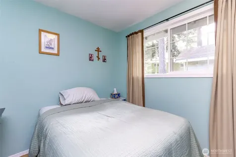33818 35th Avenue SW Federal Way WA 98023