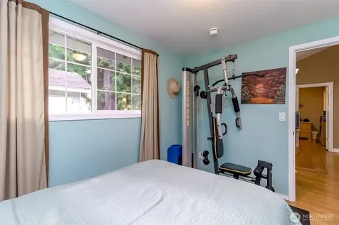 33818 35th Avenue SW Federal Way WA 98023