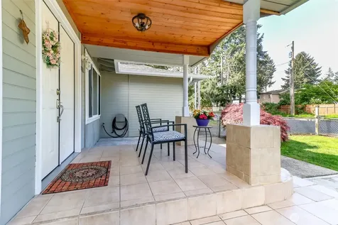 33818 35th Avenue SW Federal Way WA 98023