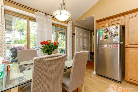 33818 35th Avenue SW Federal Way WA 98023