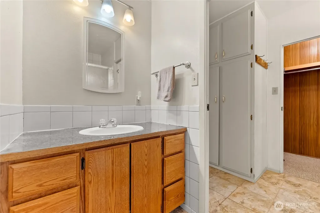 1622 Loomis Oroville Road Oroville WA 98827