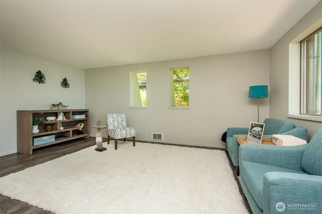 681 Bachelor Road Sequim WA 98382