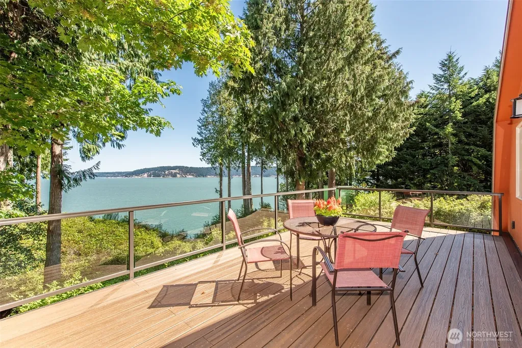 681 Bachelor Road Sequim WA 98382