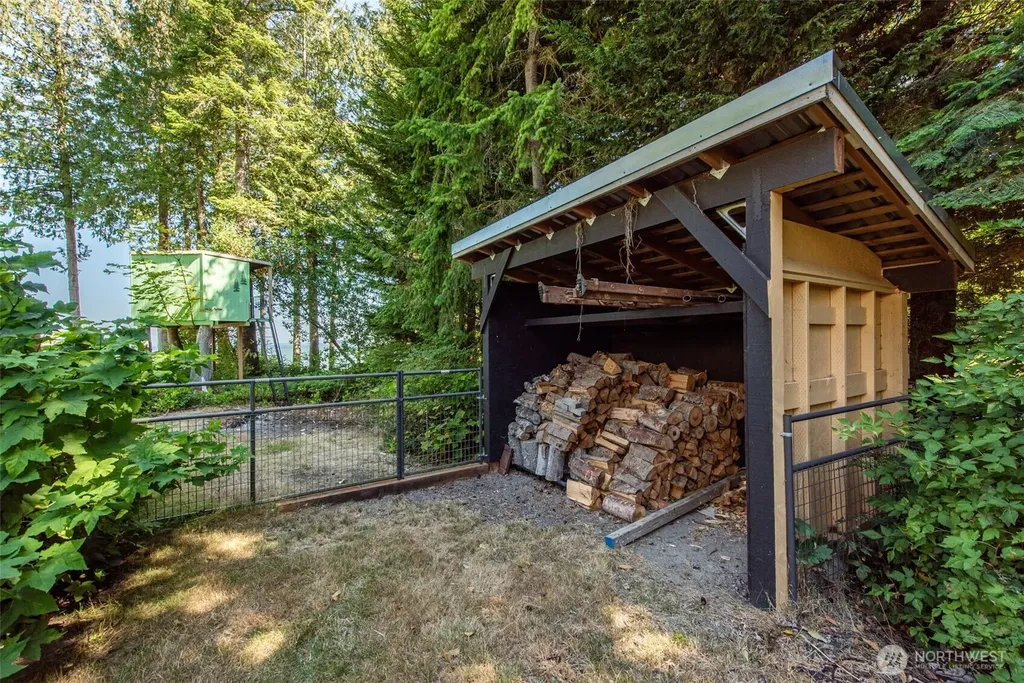 681 Bachelor Road Sequim WA 98382
