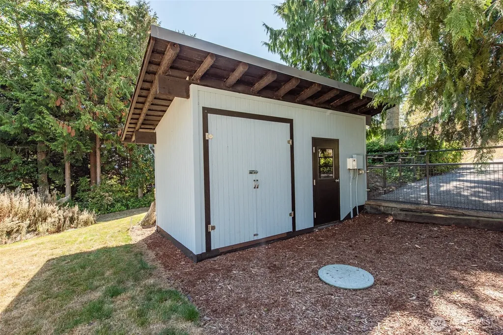 681 Bachelor Road Sequim WA 98382