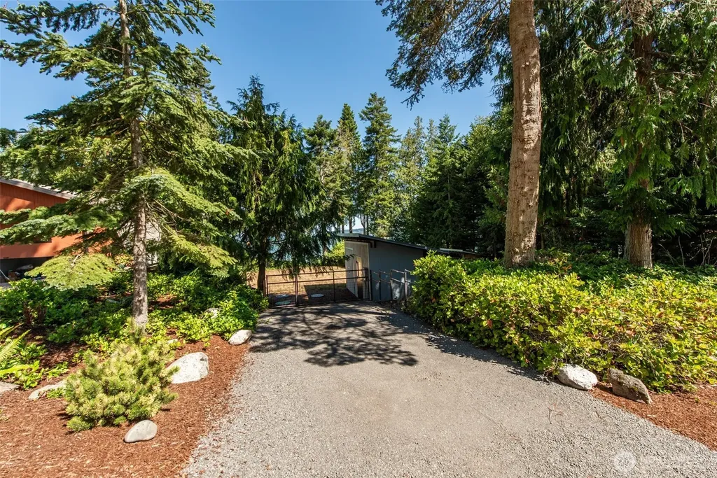 681 Bachelor Road Sequim WA 98382