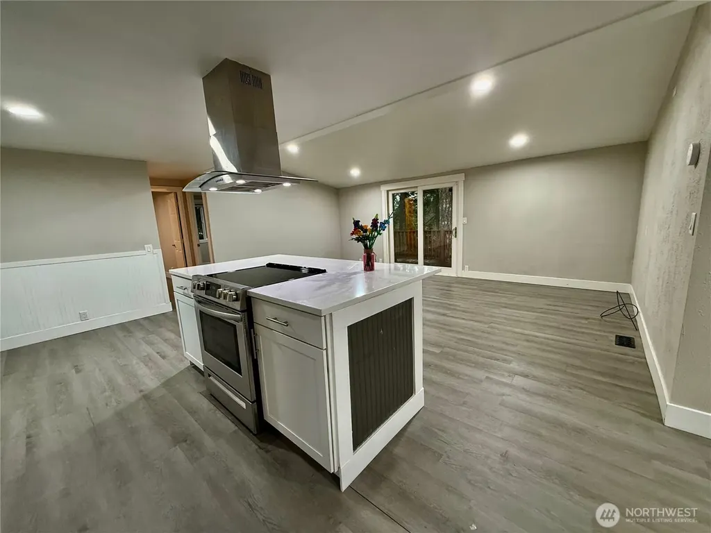 1040 NE Larson Boulevard Belfair WA 98528
