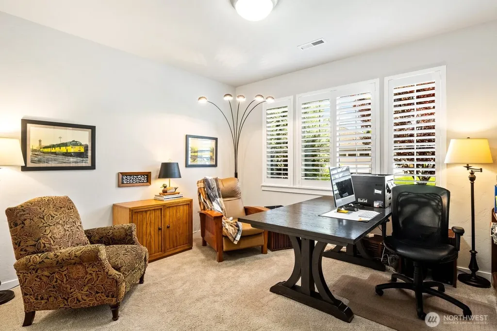 630 SE Whimbrel Loop College Place WA 99324