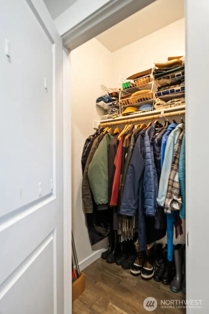 630 SE Whimbrel Loop College Place WA 99324
