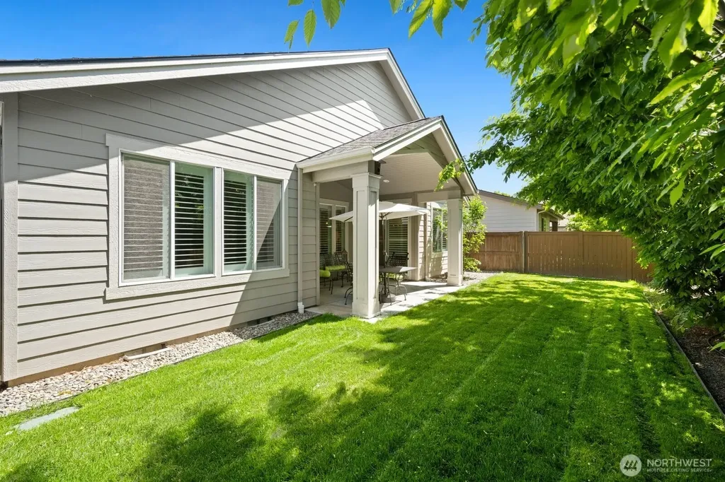 630 SE Whimbrel Loop College Place WA 99324