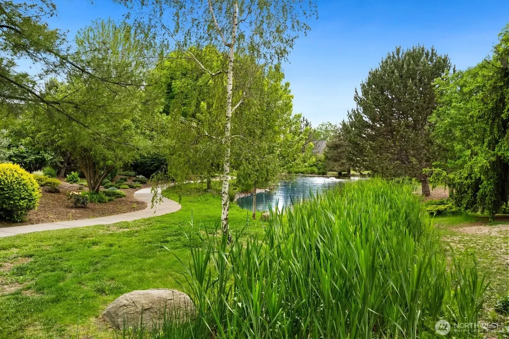 630 SE Whimbrel Loop College Place WA 99324