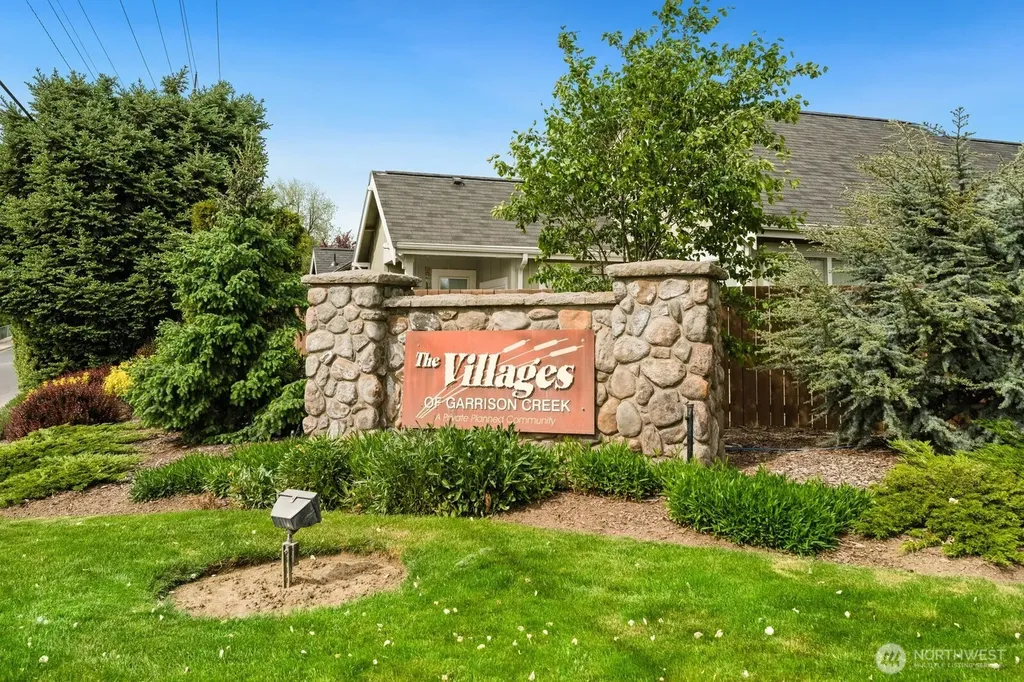630 SE Whimbrel Loop College Place WA 99324