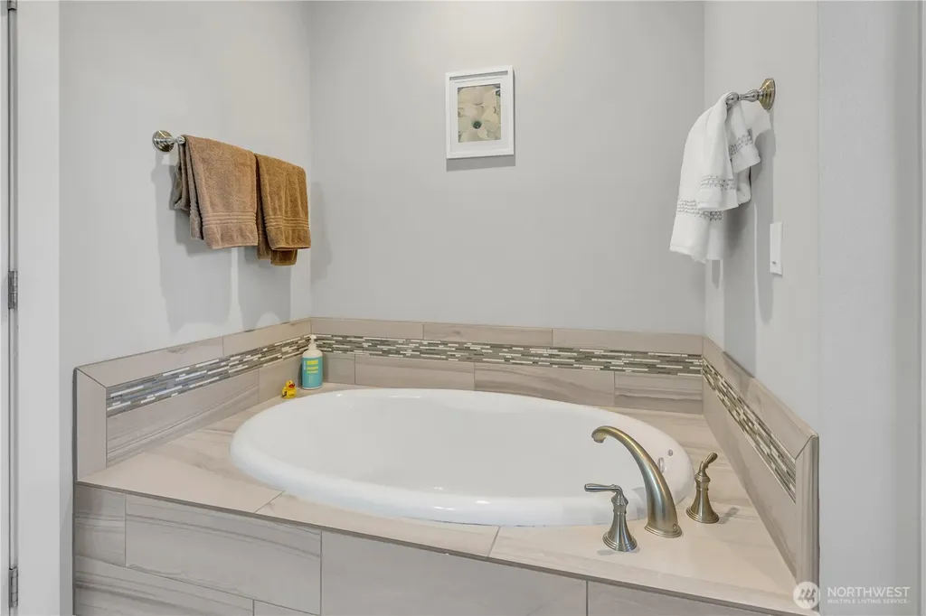 3877 Scott Lane Gig Harbor WA 98335