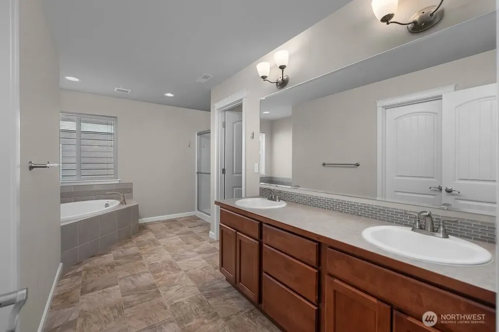 4322 Dudley Drive NE Lacey WA 98516