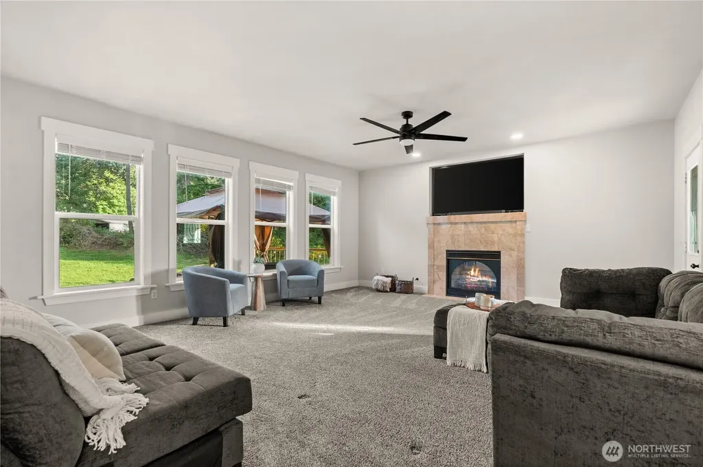 5817 Banner Road SE Port Orchard WA 98367