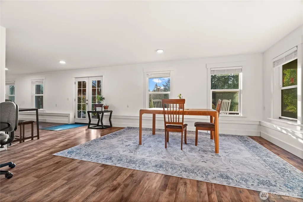 5817 Banner Road SE Port Orchard WA 98367