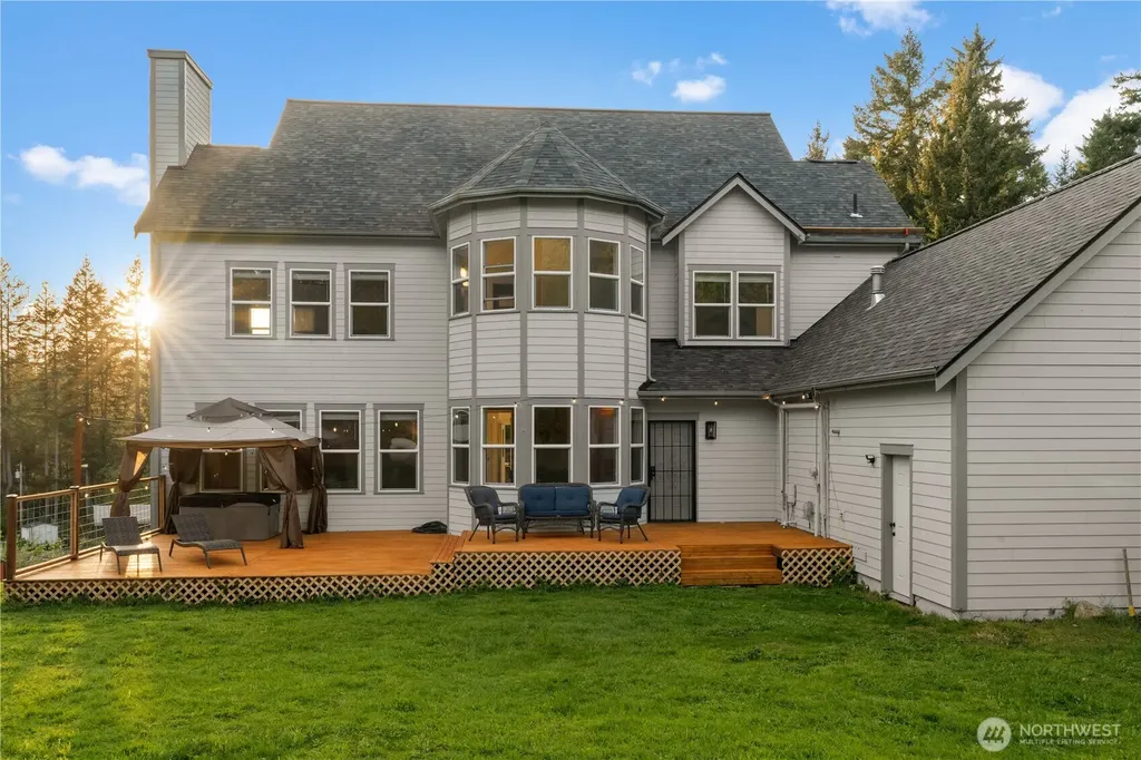 5817 Banner Road SE Port Orchard WA 98367
