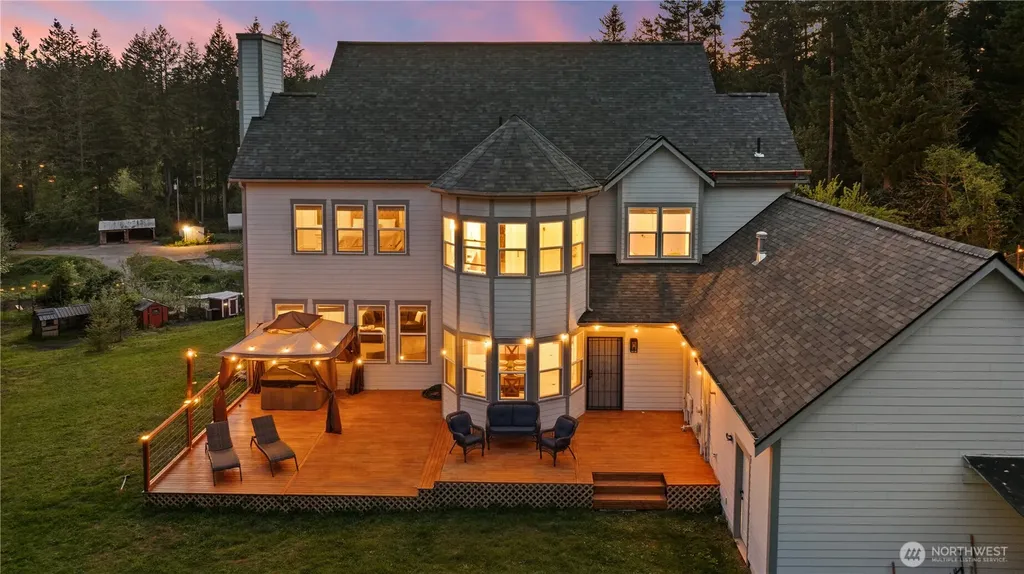 5817 Banner Road SE Port Orchard WA 98367