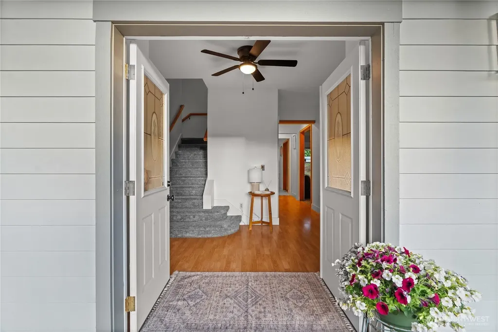 5817 Banner Road SE Port Orchard WA 98367