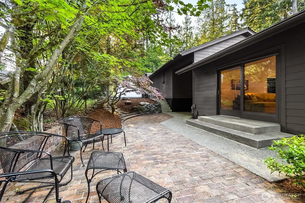 8815 90th Avenue NW Gig Harbor WA 98332
