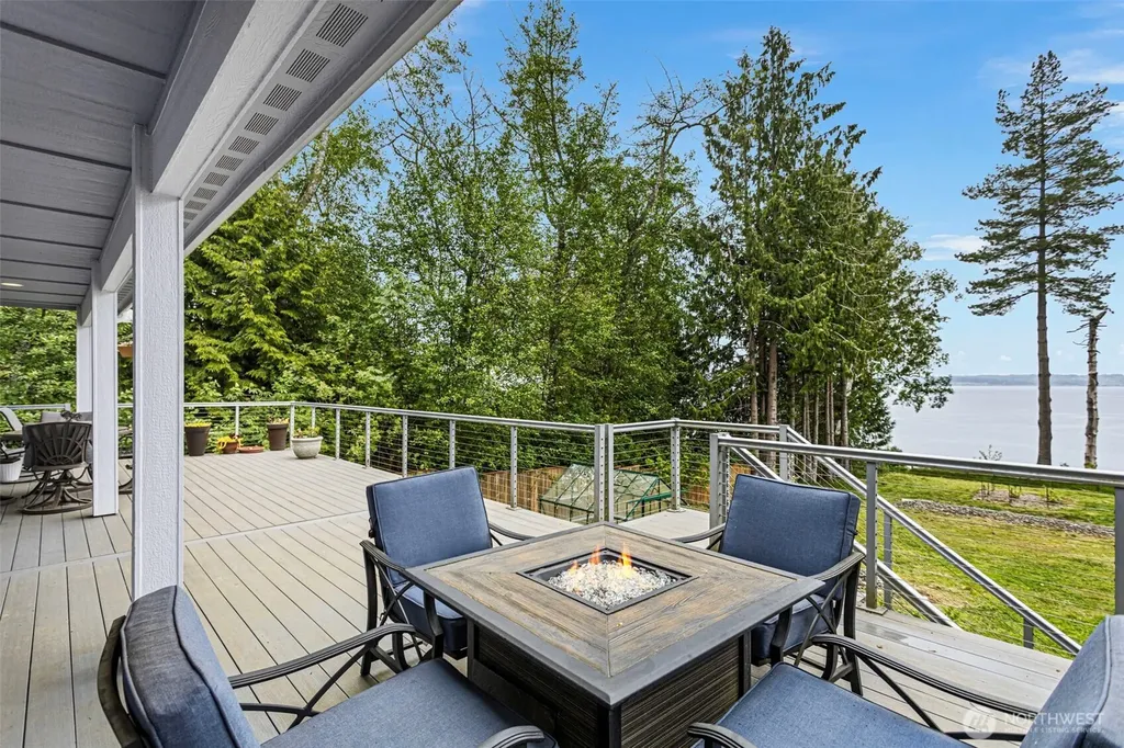 3013 Paradise Bay Road Port Ludlow WA 98365