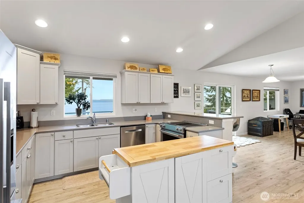 3013 Paradise Bay Road Port Ludlow WA 98365