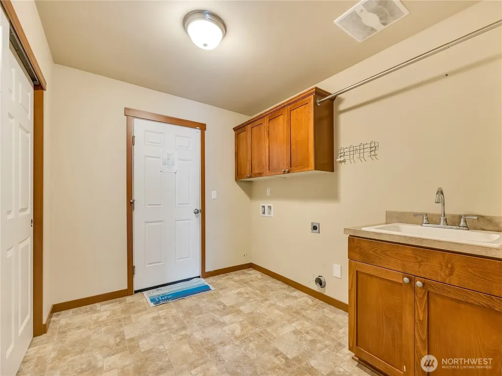 31109 H Street Ocean Park WA 98640