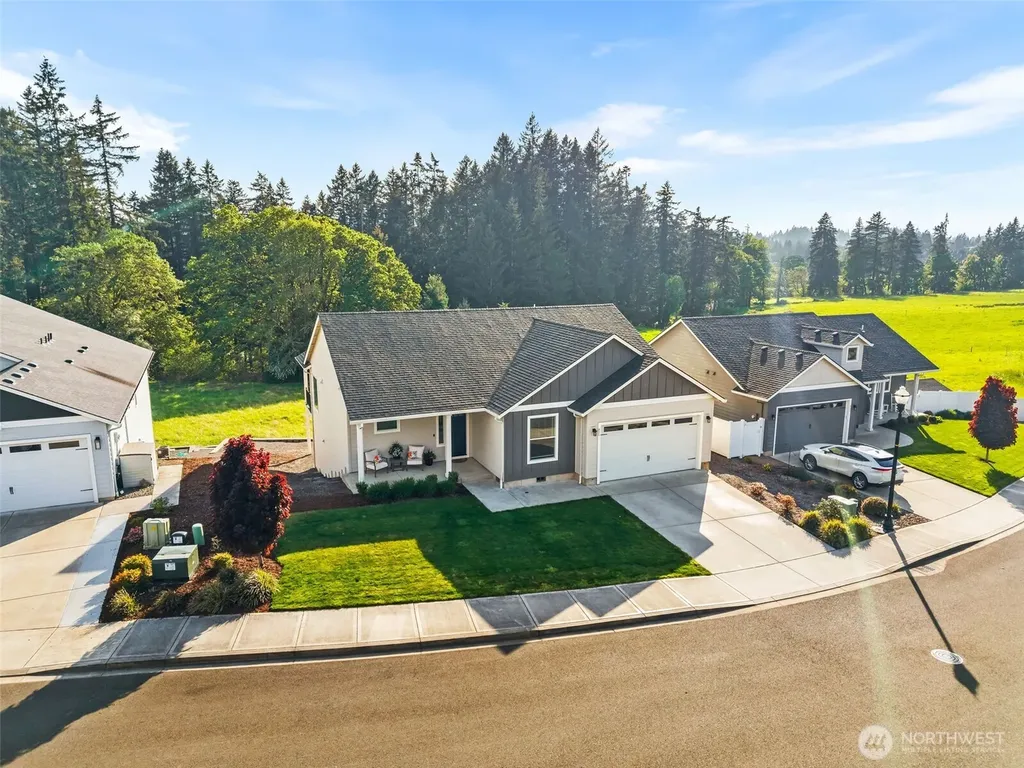 826 W Golden Eagle Avenue La Center WA 98629