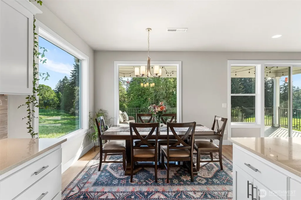 826 W Golden Eagle Avenue La Center WA 98629
