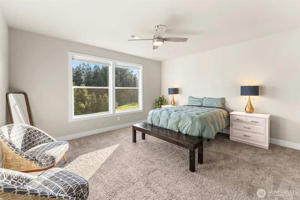 826 W Golden Eagle Avenue La Center WA 98629