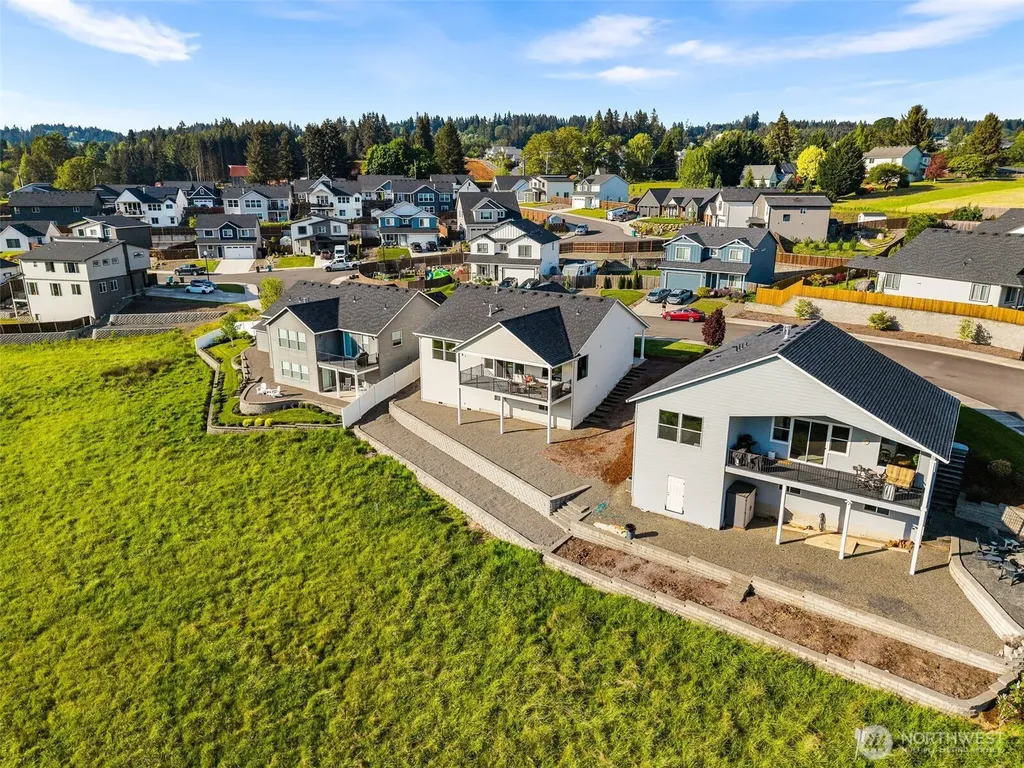 826 W Golden Eagle Avenue La Center WA 98629