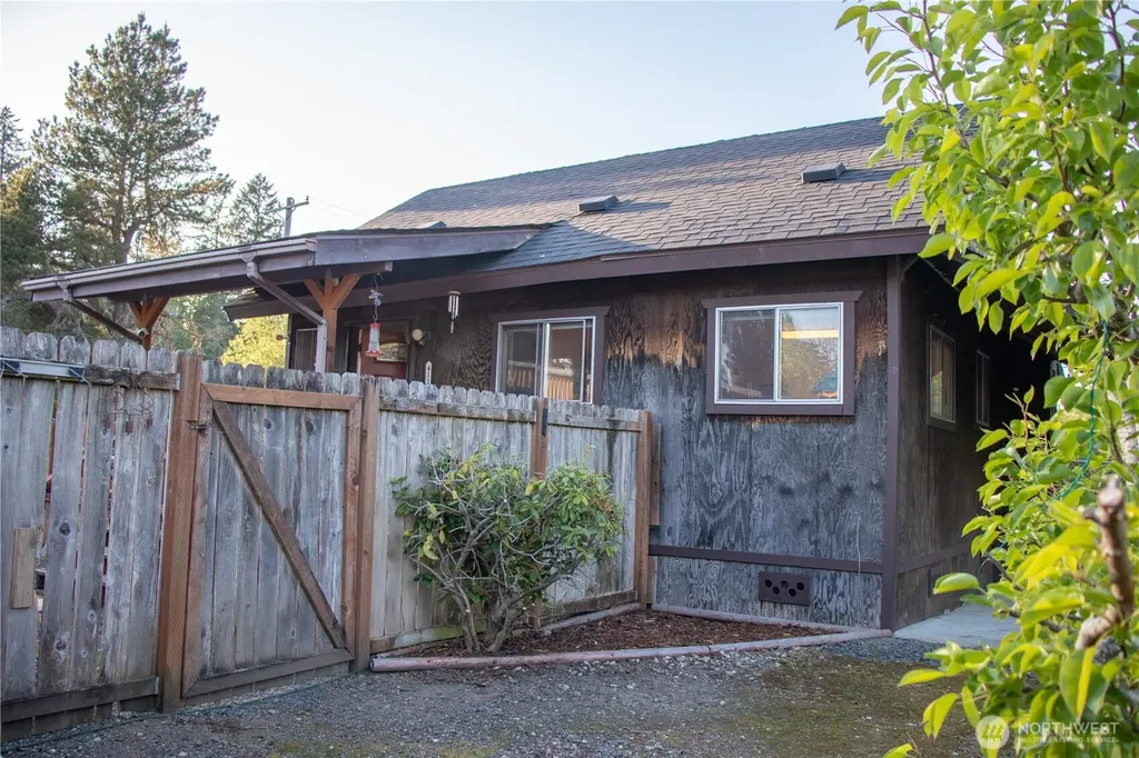 4117 Key Peninsula Highway SW Longbranch WA 98351