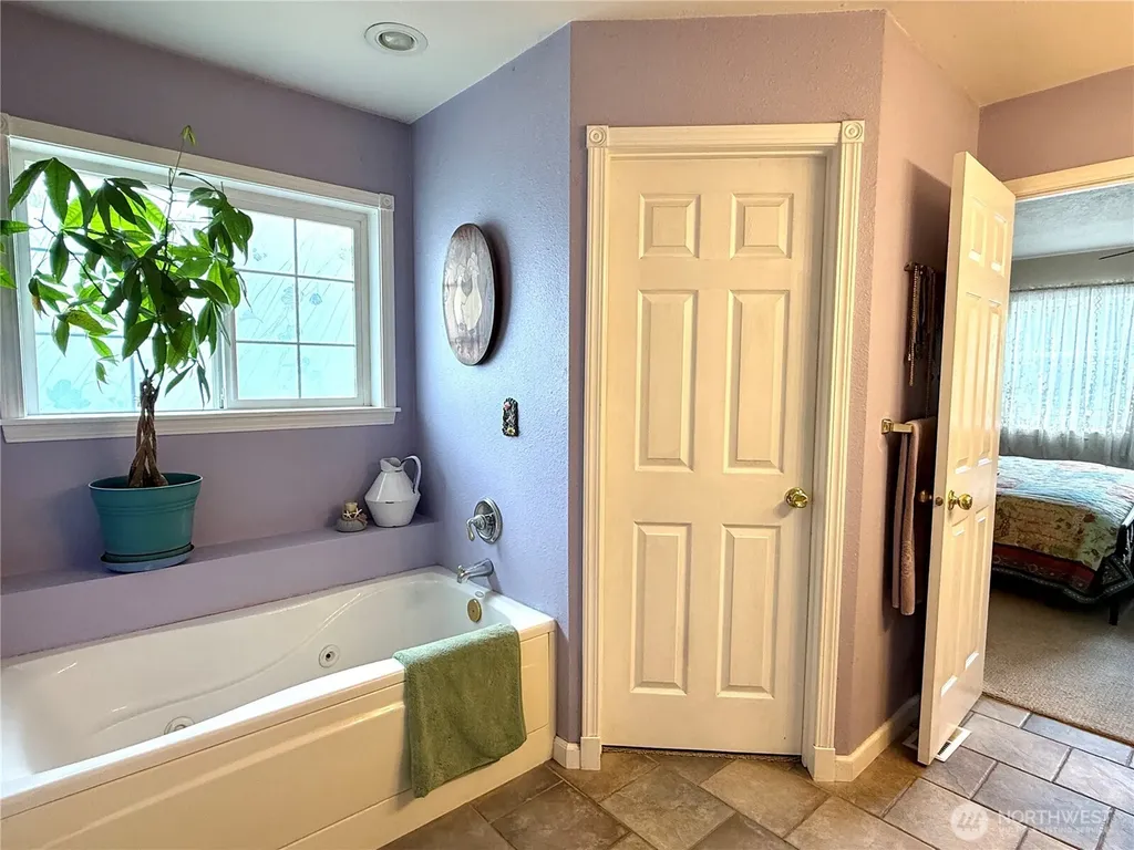 30214 H Street Ocean Park WA 98640