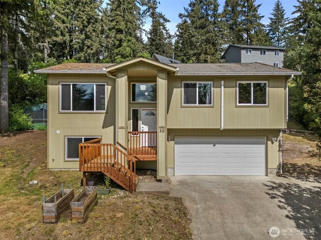 30 NE Pirates Den Road Belfair WA 98528