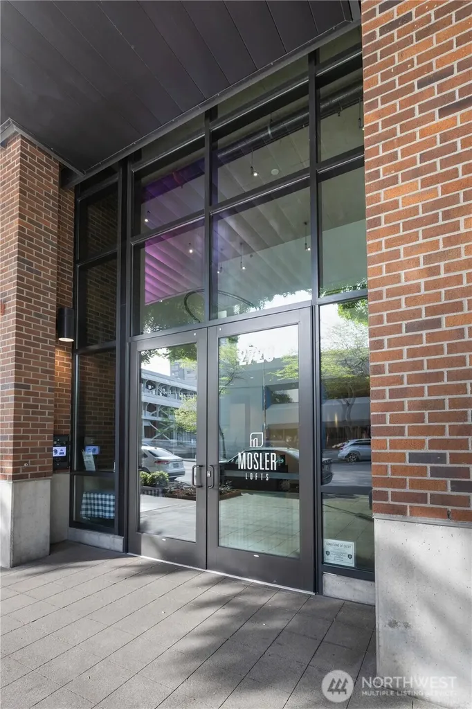 2720 3rd Avenue Seattle WA 98121