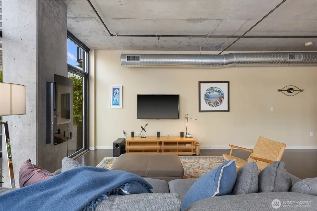 2720 3rd Avenue Seattle WA 98121